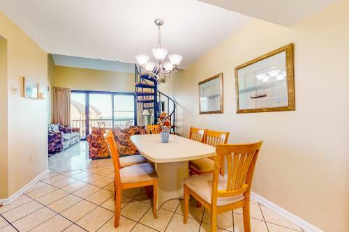 Sea Colony --- 910 Island House Ph#10