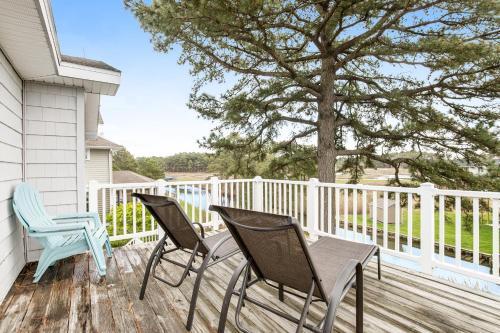 Salt Pond - 420 Canal Way East