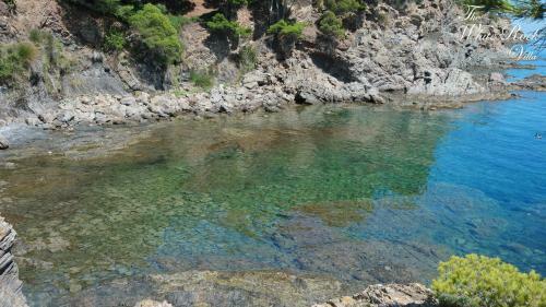 White Rock Villa With Breathtaking Views And Pool