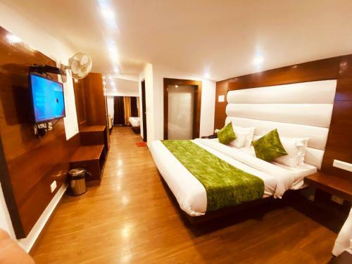 Hotel Royal Classic @ Mall Road Mussoorie