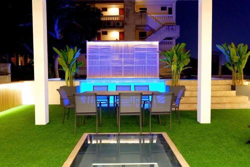 Villa Swiss House 5
