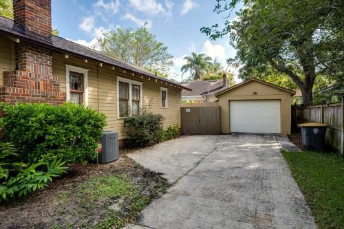 Bungalow On Orleans