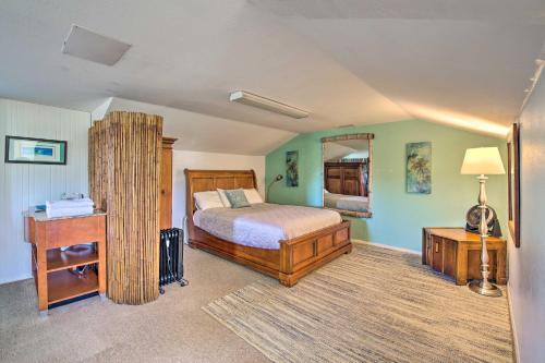 Waterfront Villa With Deck And Dolphin Watching!