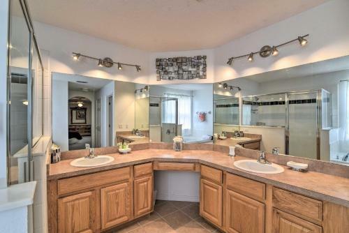 Family Home With Private Pool, 9 Mi To Disney!