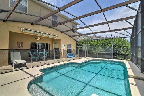 Family Home With Private Pool, 9 Mi To Disney!