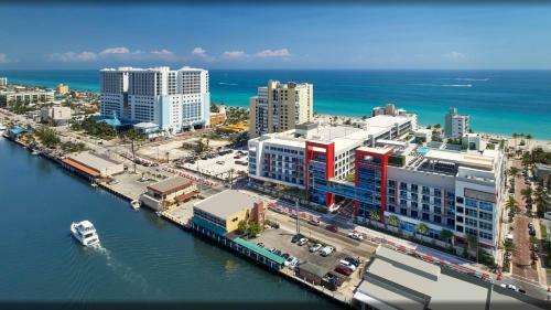 5 Beachfront Resort -rooftop Pool 2 Br 2 Br Bay View