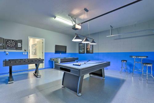 Luxe Orlando And Disney Resort Escape Pool, Game Room