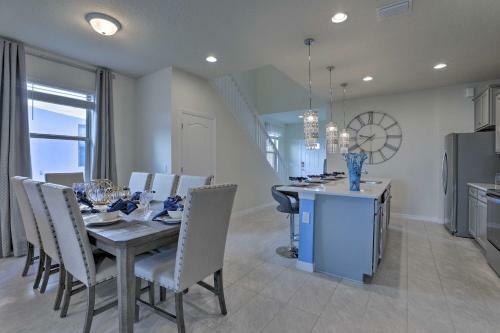 Luxe Orlando And Disney Resort Escape Pool, Game Room