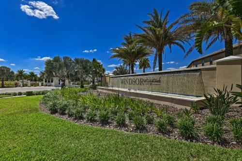 Luxe Orlando And Disney Resort Escape Pool, Game Room