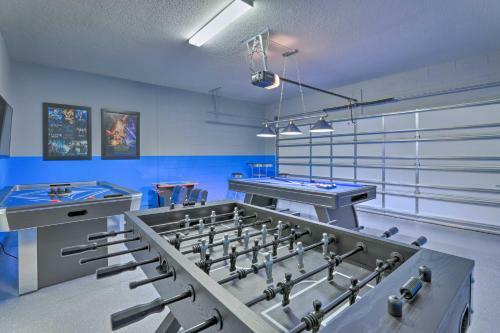 Luxe Orlando And Disney Resort Escape Pool, Game Room