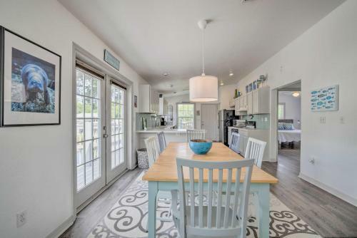 Spring Hill Home On Stilts With Canal Access!