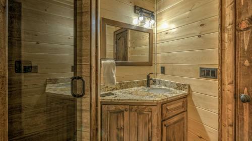 Honey Bear Lodge By Escape To Blue Ridge
