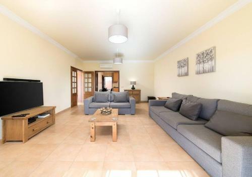 Algarve Luxury Home With Private Heated Pool