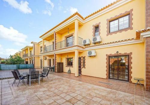 Algarve Luxury Home With Private Heated Pool