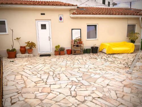 Cosy Studio With Sunny Patio In Sintra