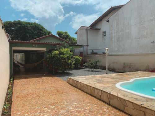 Casa Com Piscina Em S�o Sebasti�o/sp 200m Da Praia