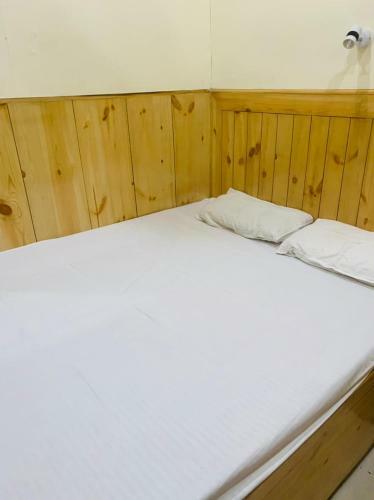 Hostal The Mall House
