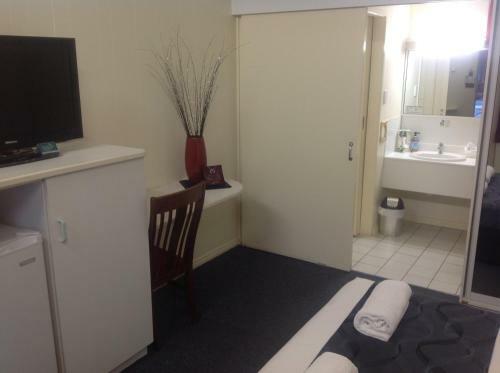 Parkside Motel