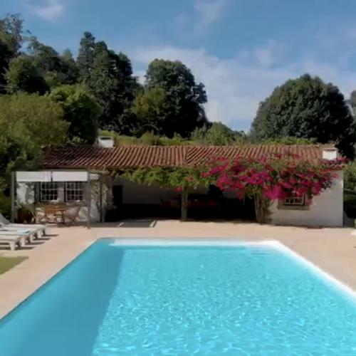 Bucolic And Elegant Townhouse Near Oporto
