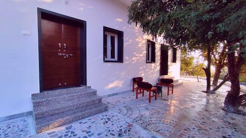 Takhat Villa By Shrigo Hotels