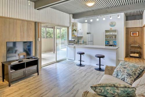 Honolulu House With Shared Pool By Koko Crater!