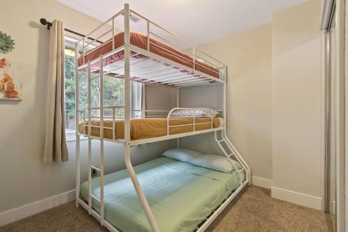 Ash Avenue Abode