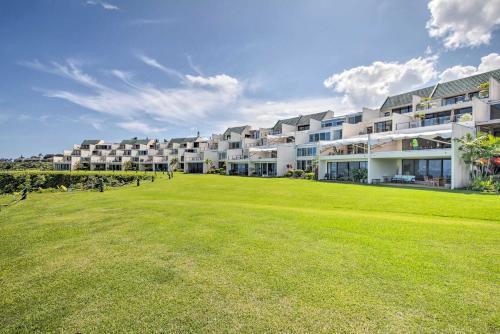 Apartamento Oceanfront Condo With 2 Lanais, Walk To Beach!