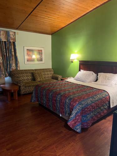 Town & Country Motel