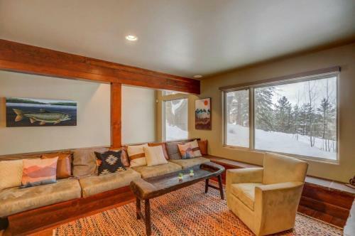 Mackinaw Manor By Casago Mccall - Donerightmanagement