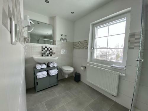 Adn Apartments, Stylish & Modern In K�tz 89359