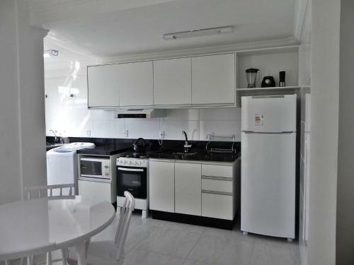 1013 Apartamento Para Loca��o Em Bombinhas