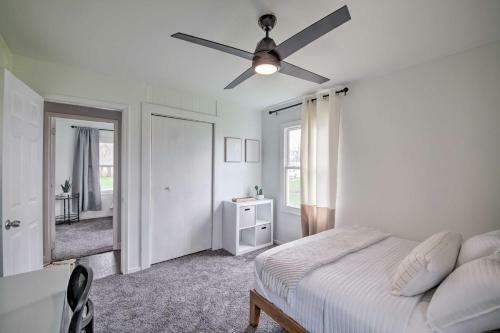 Modern Fort Wayne Home With Yard - 3 Mi To Dtwn