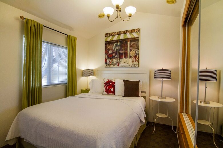 Lodge Arden Acres Executive Suites & Cottages