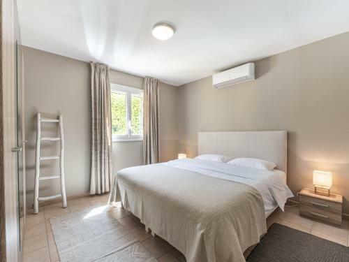 Holiday Home Le Clos Du M�rier