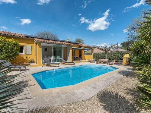 Holiday Home Le Clos Du M�rier