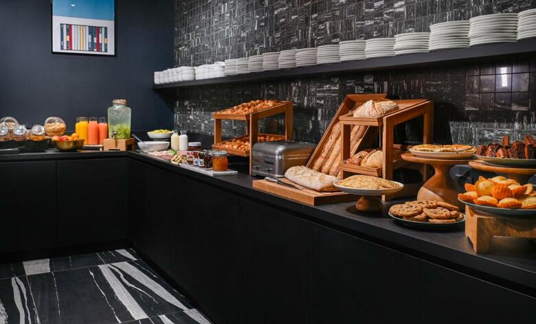 Hotel Tribe Paris La Defense Esplanade