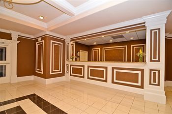 Hotel Comfort Inn And Suites