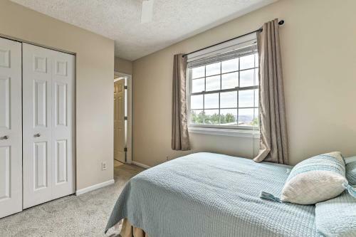 Bountiful Home With Fire Pit - Walk To Lake!