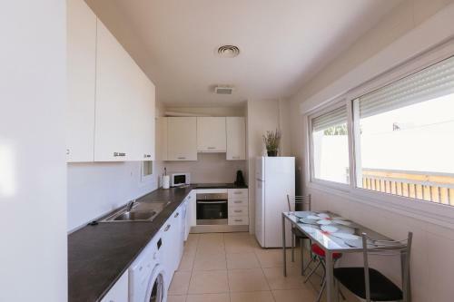 Apartamento Luminous Villa With Terraces And Salt Water Pool