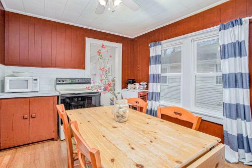 Nantucket Cottage In New Buffalo