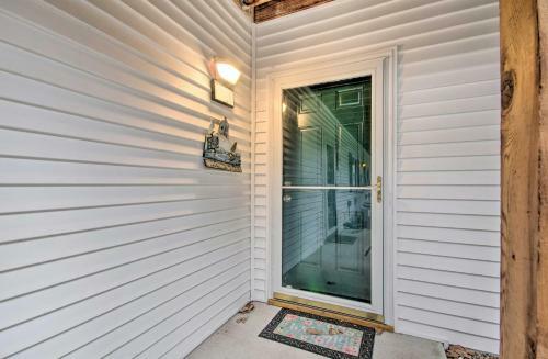 Apartamento Spacious Lakefront Condo With Community Pools!
