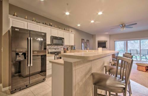Apartamento Spacious Lakefront Condo With Community Pools!