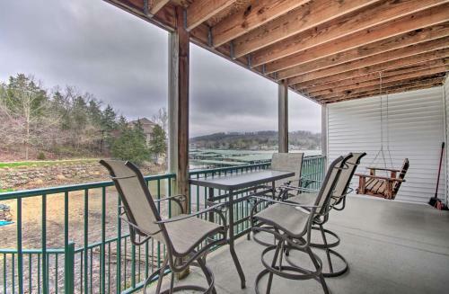 Apartamento Spacious Lakefront Condo With Community Pools!
