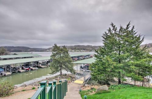 Apartamento Spacious Lakefront Condo With Community Pools!