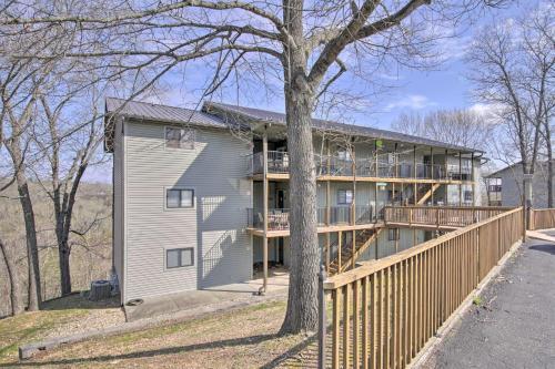 Apartamento Branson West Condo With Deck, Amenities Access!