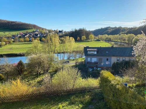 Apartamento Wundersch�ne Wohnung Mit Blick Auf Die Sauer