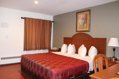 Hotel Econolodge Inn & Suites - Pembroke