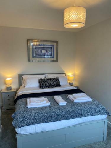 Worthing Beach 180 - Sea View 2 Bed Apartment With Private Parking