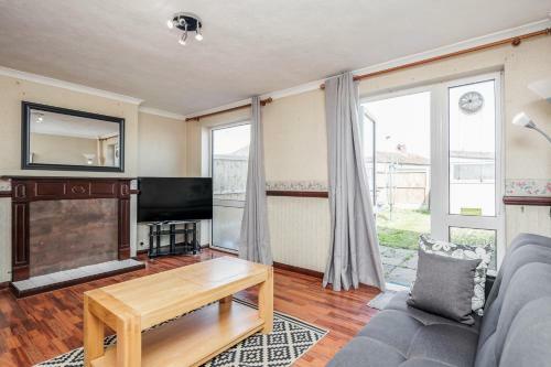 Spacious 3 Bedroom House!free Packing!free Wifi!