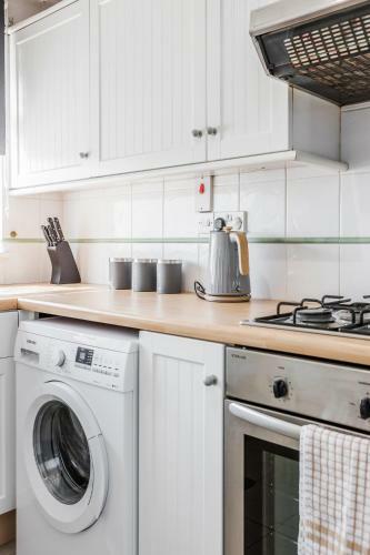 Spacious 3 Bedroom House!free Packing!free Wifi!